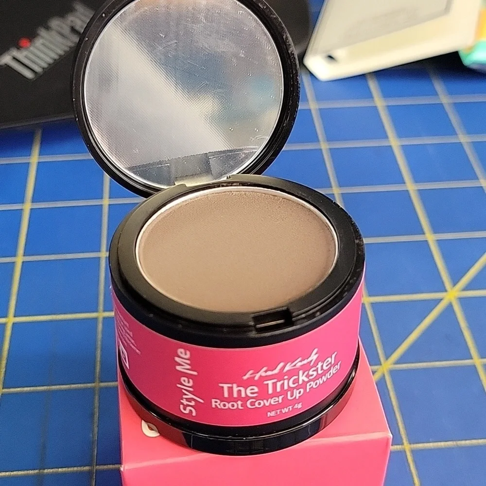 Head Candy Medium Brown Root Cover Up New In Box 4g